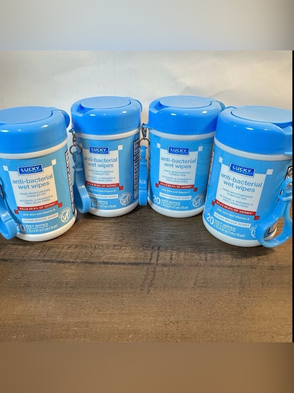 Lucky Super Soft Keychain 20 Ct AntiBacterial Wet Wipes In Ocean Breeze 4 Pack